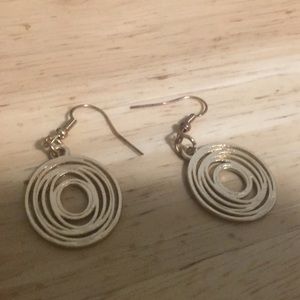 ❌SOLD❌ Gold Circular Earrings